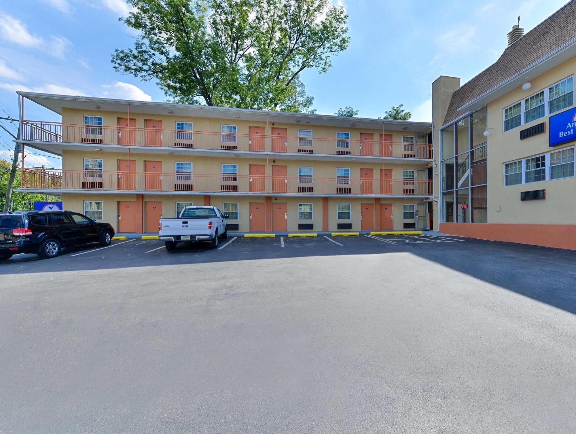Americas Best Value Inn Media Philadelphia Esterno foto