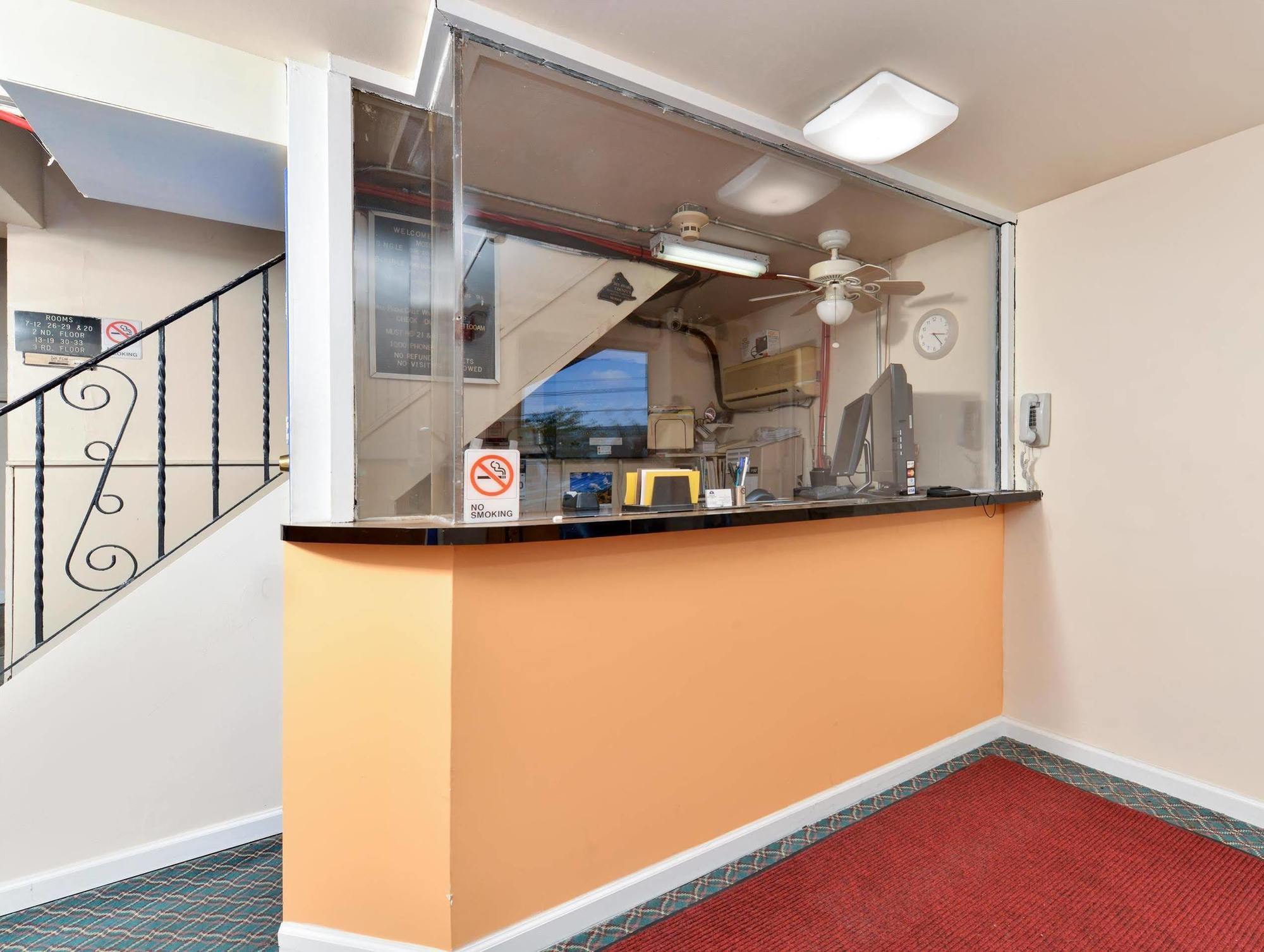 Americas Best Value Inn Media Philadelphia Esterno foto